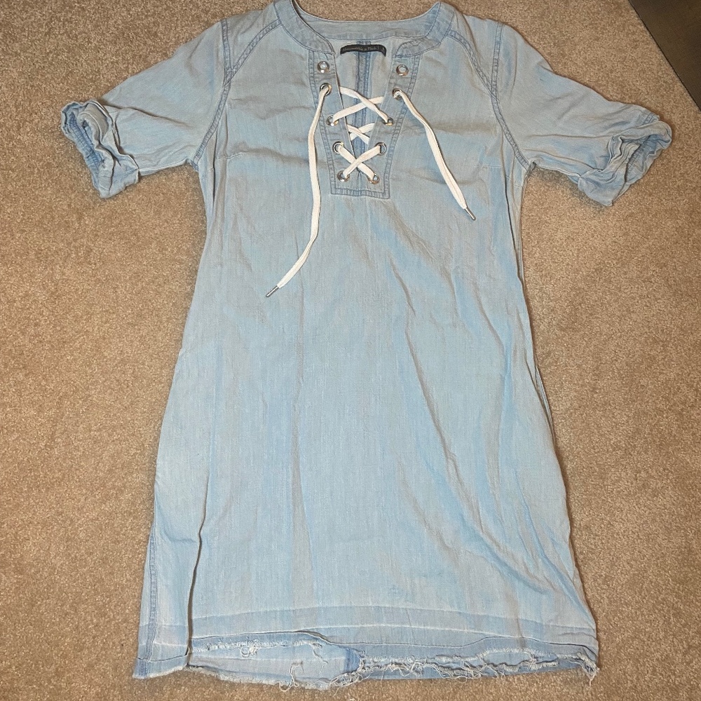 10/$15 ABERCROMBIE denim dress with pockets rolled sleeves front tie size small